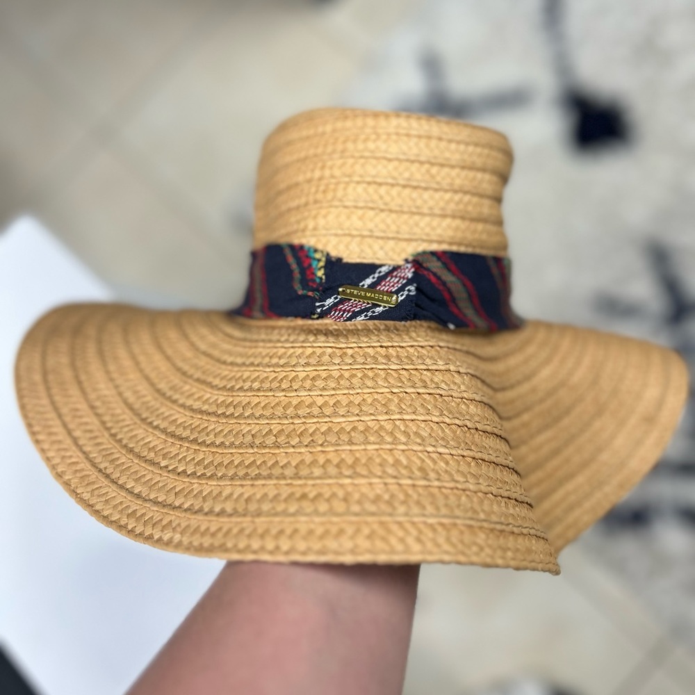 NEW STEVE MADDEN BEACH HAT ☀️ - Picture 2 of 7